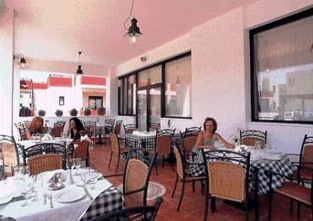 Lägenhetshotell Kambos Village 3*