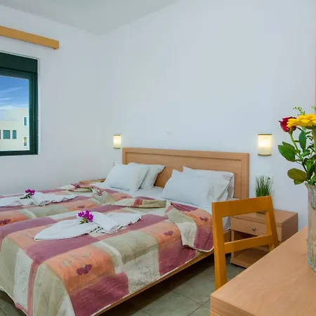 Lägenhetshotell Kambos Village Agia Marina