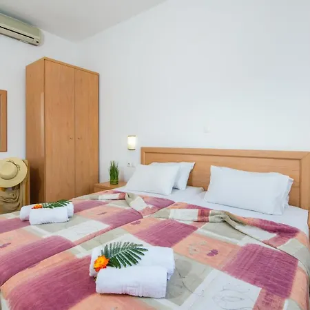 Kambos Village 3* Agia Marina