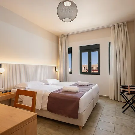 Kambos Village Lägenhetshotell 3*