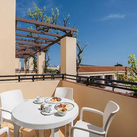 Kambos Village Aparthotel 3*
