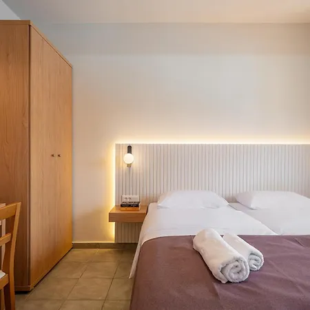 Kambos Village Aparthotel 3*